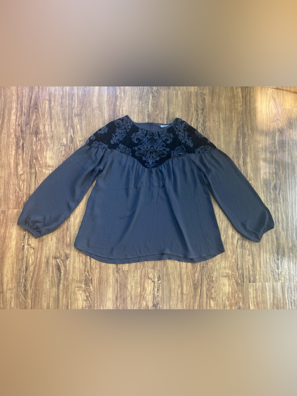 Express Black Velvet Yoke Long-Sleeve Blouse Women’s Size XS